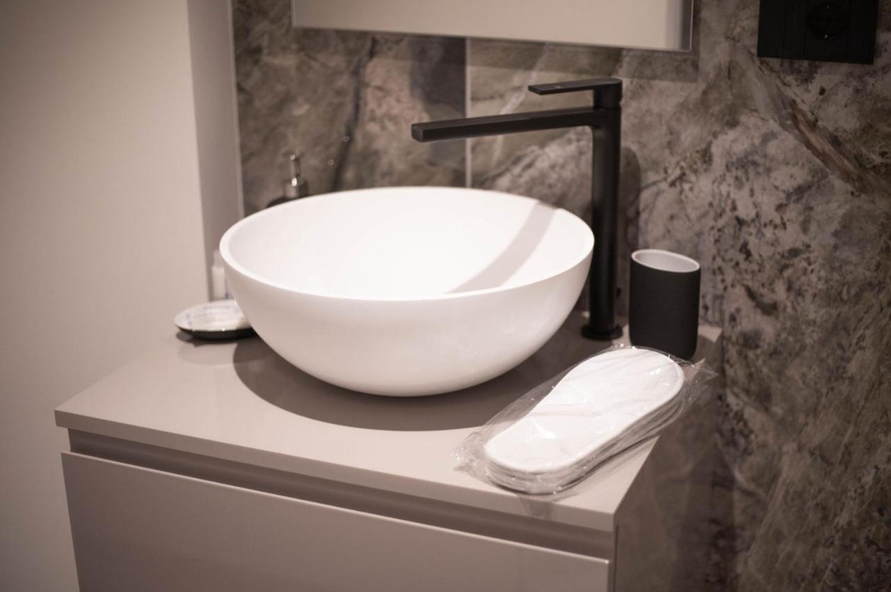 Exclusive Retreat Few Steps From Duomo - Apt 1 Milano Ngoại thất bức ảnh